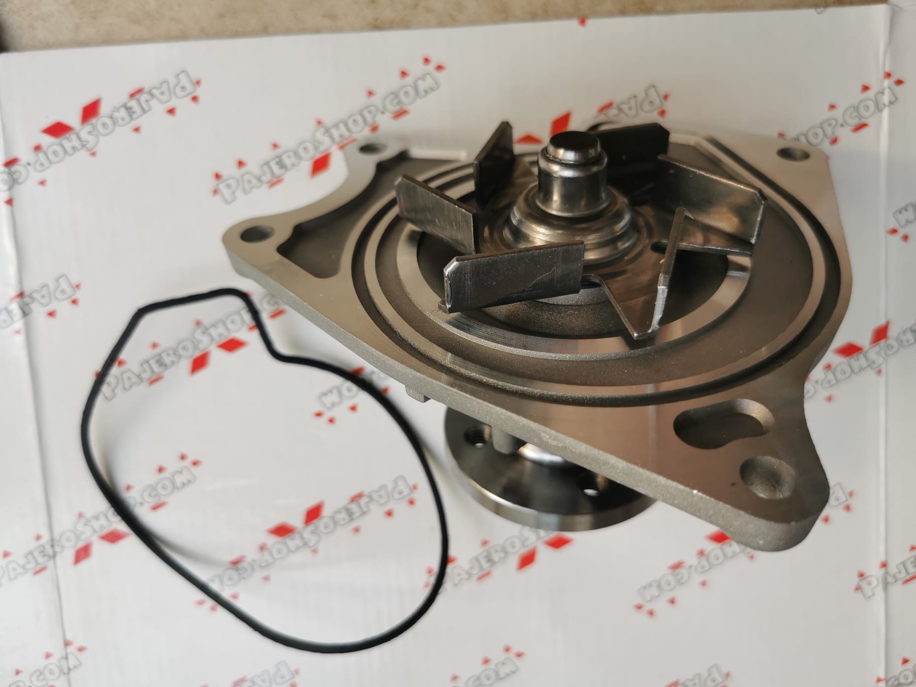(image for) Mitsubishi Pajero Shogun 3.2 DI-D 4M41 V68W V78W Water Pump GWM-57A