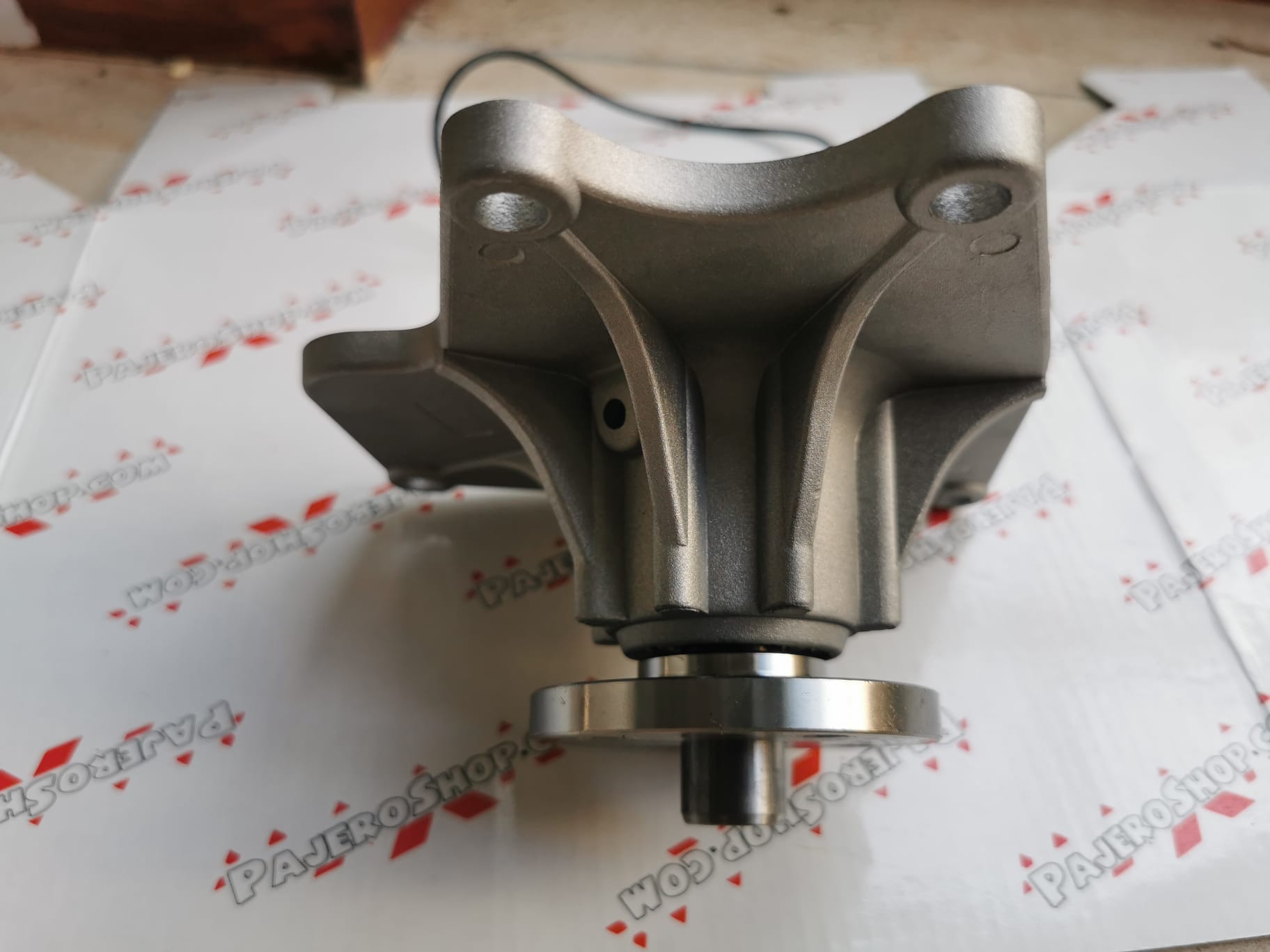 (image for) Mitsubishi Pajero Shogun 3.2 DI-D 4M41 V68W V78W Water Pump GWM-57A