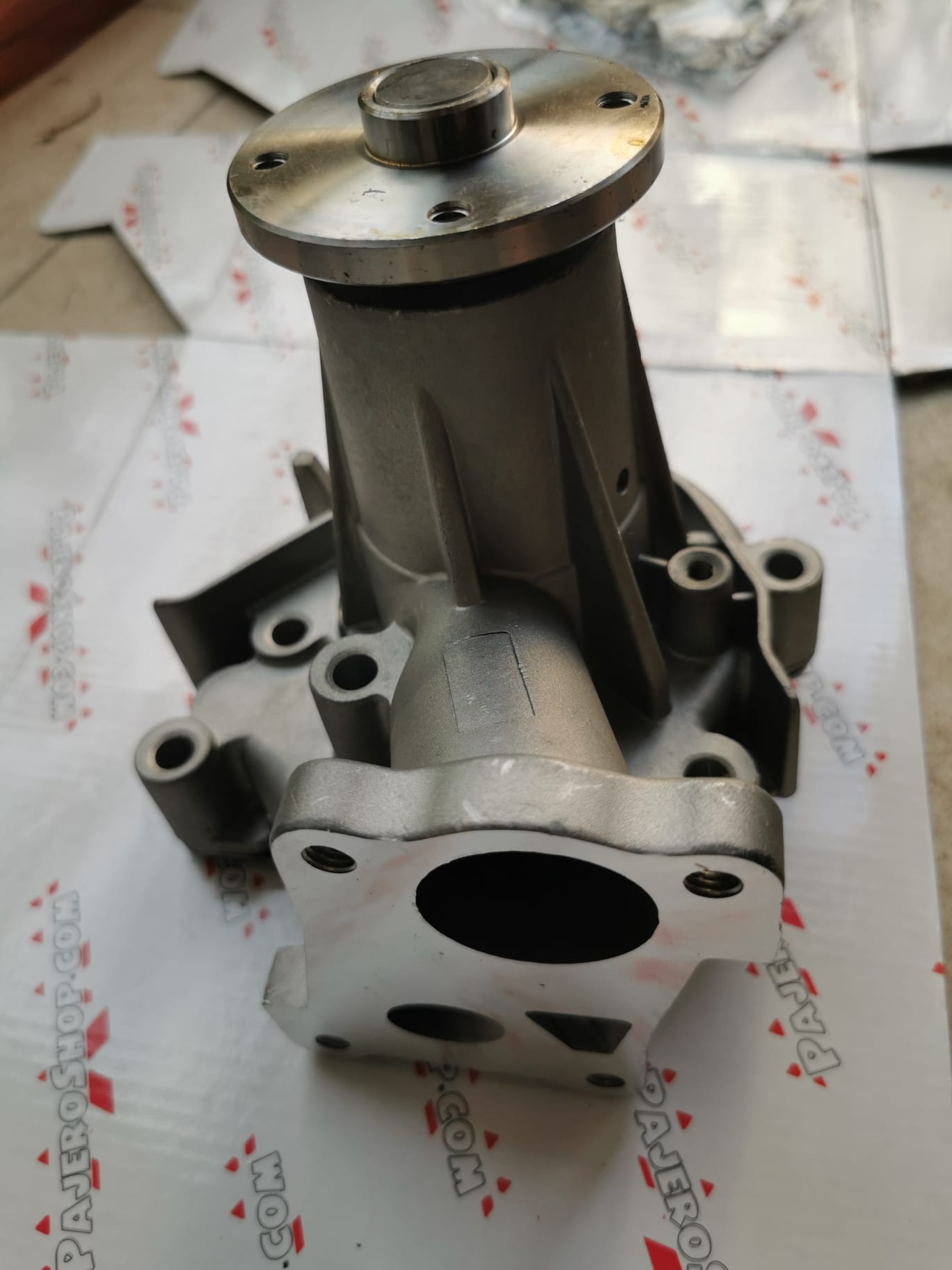 (image for) Mitsubishi Pajero Shogun L200 2.5 TD 4D56 Water Pump GWM-52A