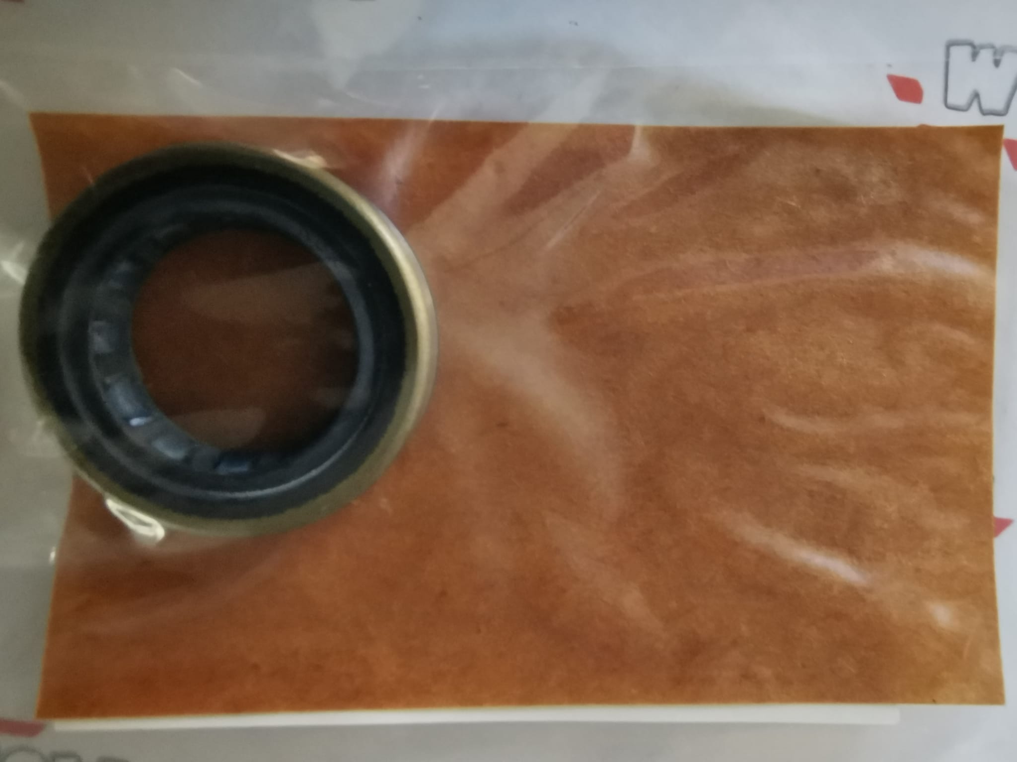 (image for) Genuine Bosch Zexel Diesel Fuel Pump Front Seal – Mitsubishi Pajero Delica 4M40 4D56
