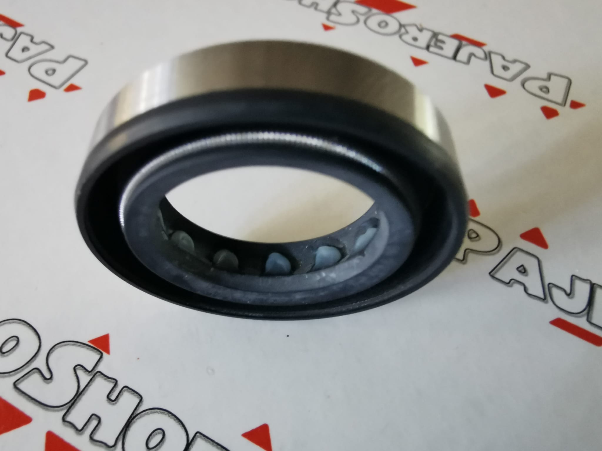 (image for) Genuine Bosch Zexel Diesel Fuel Pump Front Seal – Mitsubishi Pajero Delica 4M40 4D56