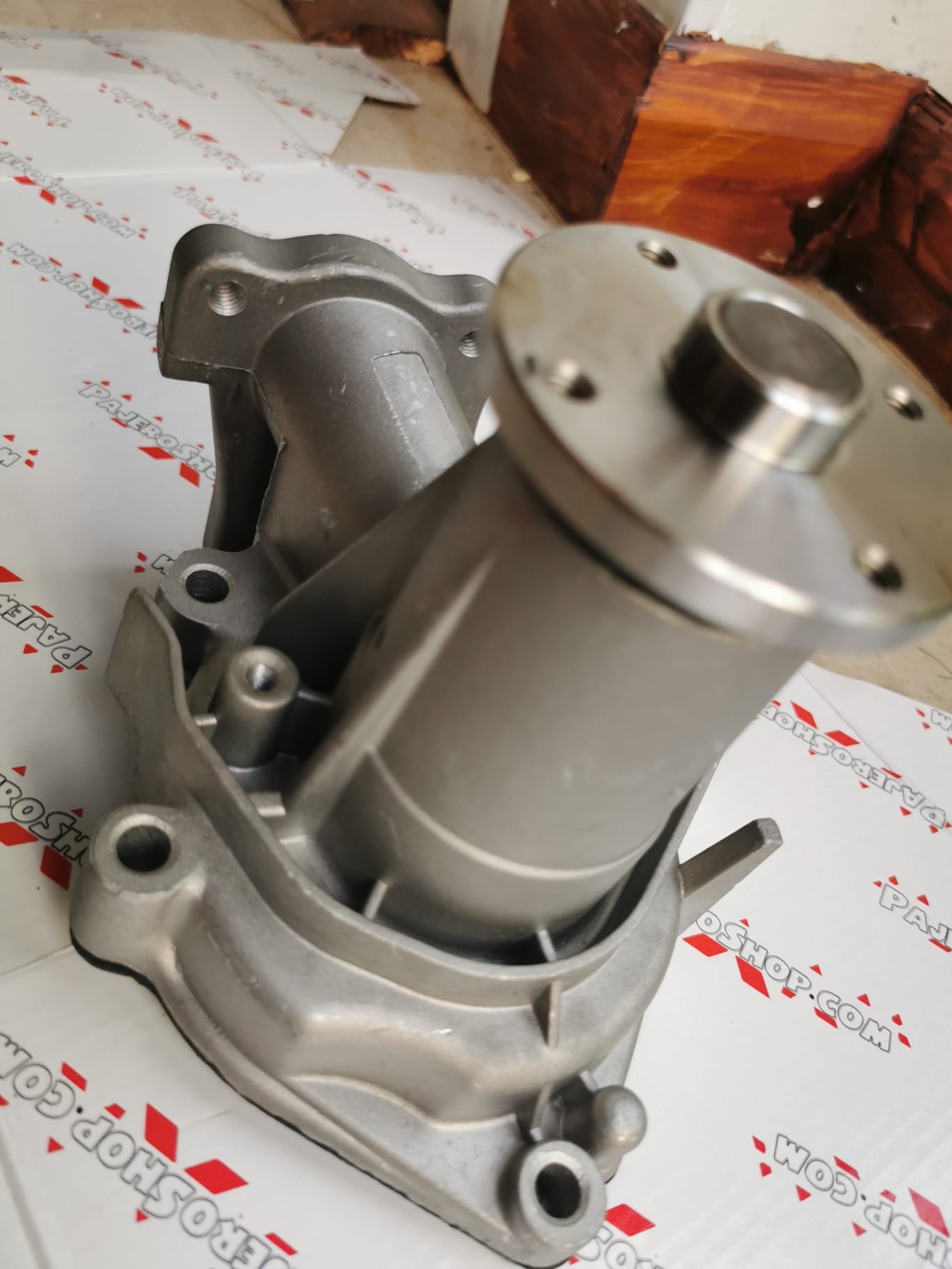 (image for) Mitsubishi Pajero Shogun L200 2.5 TD 4D56 Water Pump GWM-52A